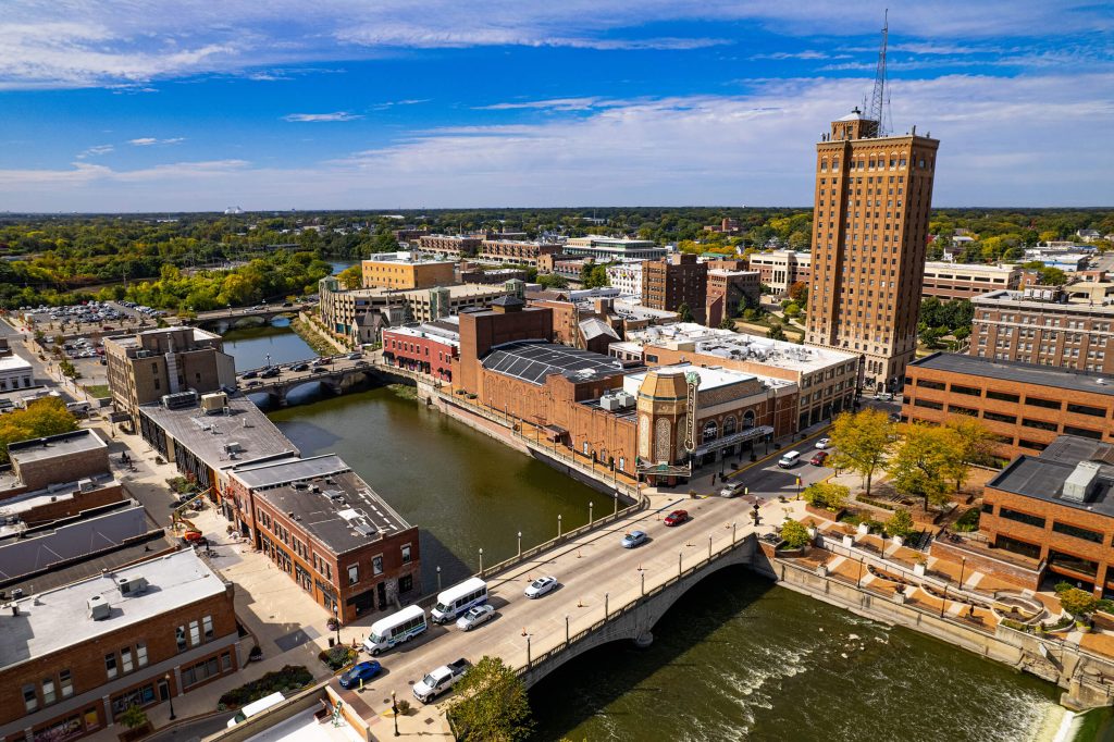 Vehicle Shipping in Aurora, Illinois.