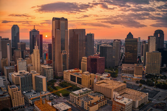 Expedited Auto Shipping in Dallas, Texas