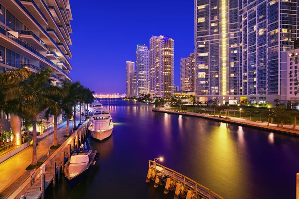 Expedited Auto Shipping in Miami, Florida.